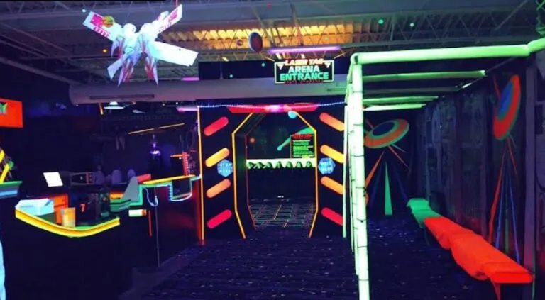 Destin Laser Tag and Blacklight Mini-Golf