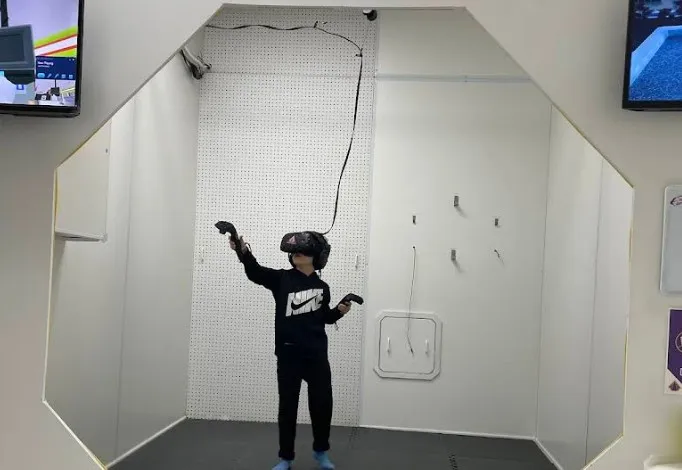 A First VR Adventure for Our 8-Year-Old at LevelUp Reality
